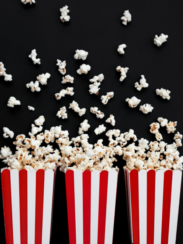 pots à pop-corn rouge et blanc