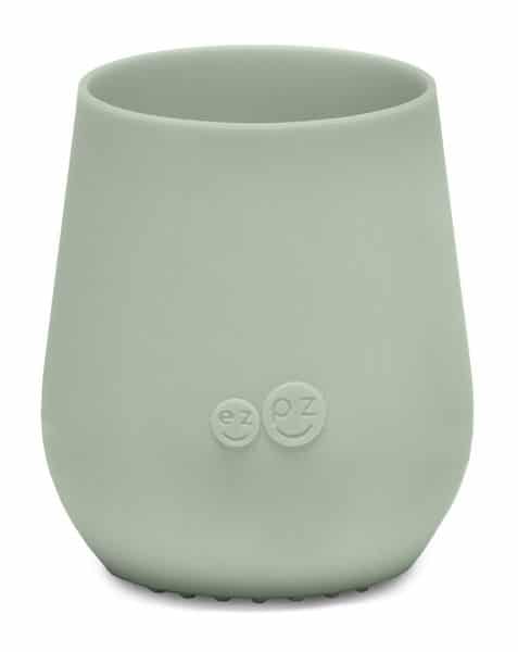 Gobelet en silicone vert amande EZPZ APPRENTISSAGE