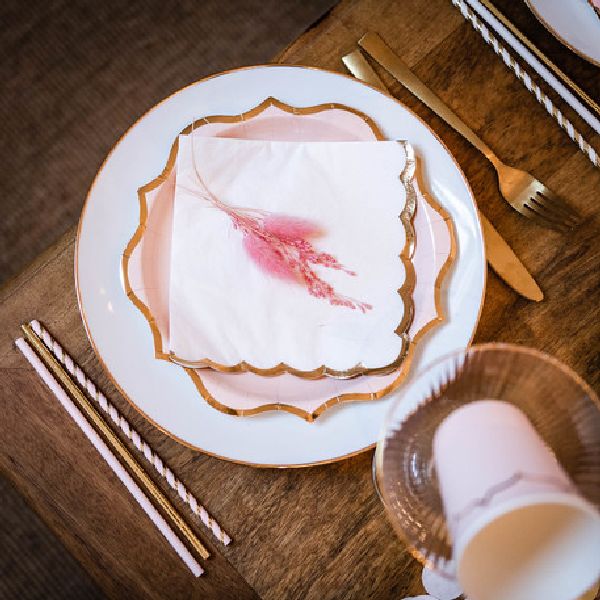 Assiettes rose poudré et liseré or x8 - 23 cm
