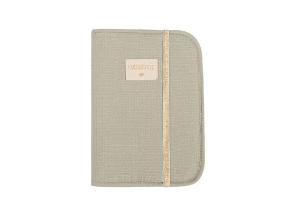 Protège-carnet de santé Poema Laurel Green Nobodinoz cadeau de naissance bébé