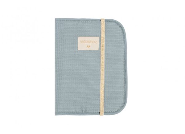 Protège-carnet de santé Poema Stone Blue Nobodinoz cadeau de naissance bébé