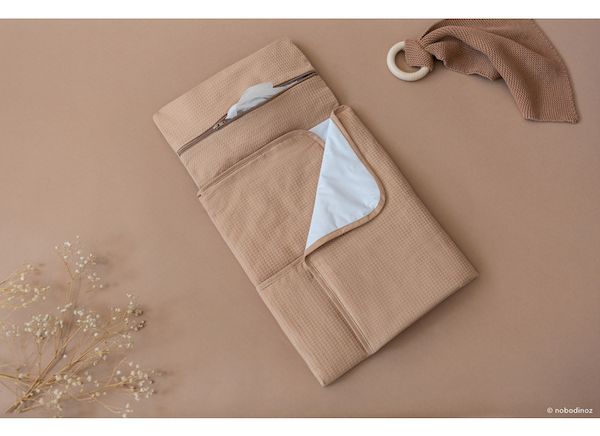 Tapis à langer Mozart Nude Nobodinoz cadeau de naissance bébé
