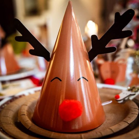 Chapeaux Rudolph nez pompon rouge x8 - 11x17cm - Artyfêtes décoration noël déguisement