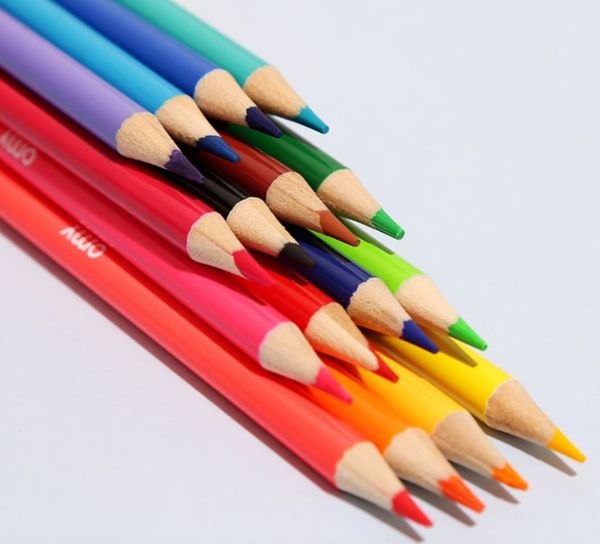 16 crayons de couleurs Pop - OMY